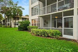 2651 S Palm Aire Dr, Pompano Beach, FL 33069 - Photo 22
