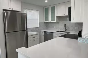 321 Newport V, Deerfield Beach, FL 33442 - Photo 4