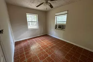 75 NW 84th St, Miami, FL 33150 - Photo 10