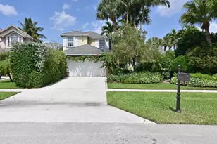 12828 Meadowbreeze Dr, Wellington, FL 33414 - Photo 2