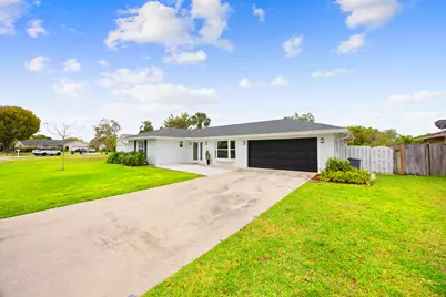 11760 Inverness Circle, Wellington, FL 33414 - Photo 2