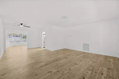 800 SE 13th Court, Deerfield Beach, FL 33441 - Photo 14