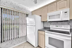 5073 Forsythia St, Delray Beach, FL 33484 - Photo 10