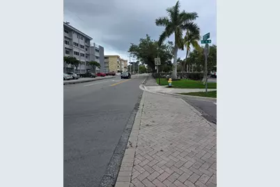 304 SE 4th Avenue #1-2, Hallandale Beach, FL 33009 - Photo 4