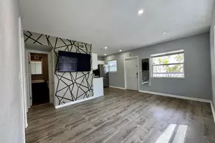 2741 NE 8th Ave, Wilton Manors, FL 33334 - Photo 18