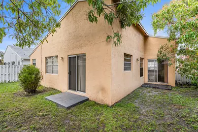 14681 N Beckley Square, Davie, FL 33325 - Photo 10