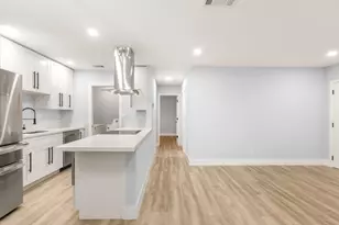 6717 NW 60th St, Tamarac, FL 33321 - Photo 8