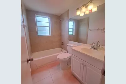 109 E Salisbury E, West Palm Beach, FL 33417 - Photo 6