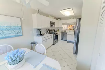 4725 E Lucerne Lakes Blvd Boulevard E #203, Lake Worth, FL 33467 - Photo 2