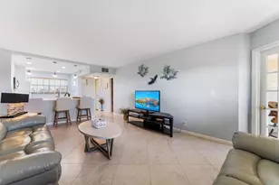 3654 Via Poinciana, Lake Worth, FL 33467 - Photo 10
