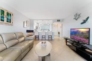 3654 Via Poinciana, Lake Worth, FL 33467 - Photo 12