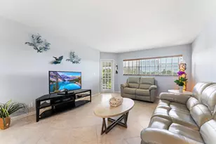 3654 Via Poinciana, Lake Worth, FL 33467 - Photo 8
