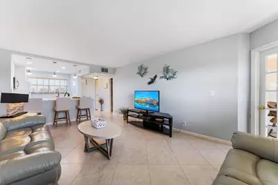 3654 Via Poinciana #504, Lake Worth, FL 33467 - Photo 10