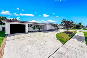 1098 W Camino Real, Boca Raton, FL 33486 - Photo 6