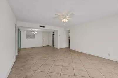 719 Lori Drive #204, Palm Springs, FL 33461 - Photo 10