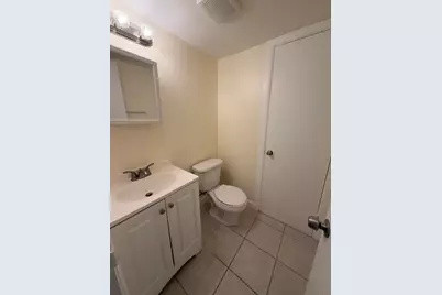 1505 Crescent Circle #B21, Lake Park, FL 33403 - Photo 6