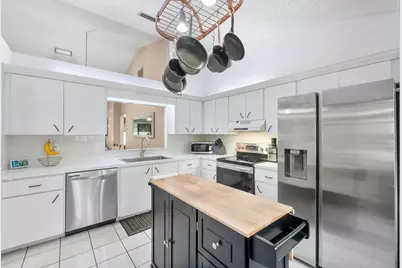 7259 Papaya Way, Tamarac, FL 33321 - Photo 6