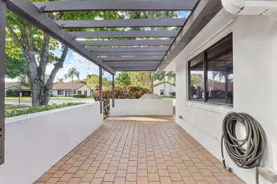 7259 Papaya Way, Tamarac, FL 33321 - Photo 4