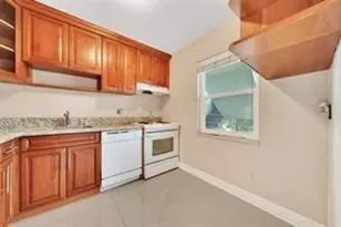 7897 Golf Cir Dr, Margate, FL 33063 - Photo 10