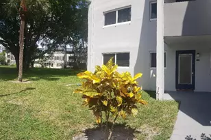 7897 Golf Cir Dr, Margate, FL 33063 - Photo 36