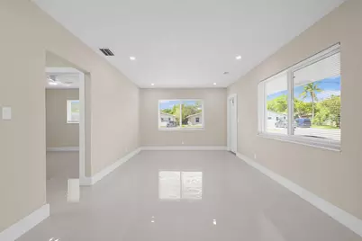 832 NE 12th Avenue #1, Pompano Beach, FL 33060 - Photo 2