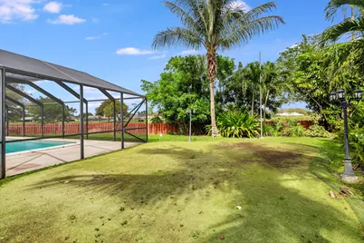 320 N Country Club Drive, Atlantis, FL 33462 - Photo 32