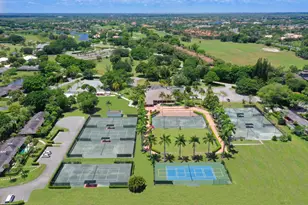 2735 Polo Island Dr E, Wellington, FL 33414 - Photo 34