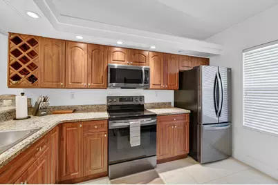 1701 Sabal Ridge Circle #G, Palm Beach Gardens, FL 33418 - Photo 8