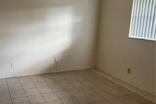 7925 S Colony Cir, Tamarac, FL 33321 - Photo 8