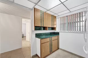 9531 Seagrape Dr, Davie, FL 33324 - Photo 10