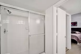 9531 Seagrape Dr, Davie, FL 33324 - Photo 36