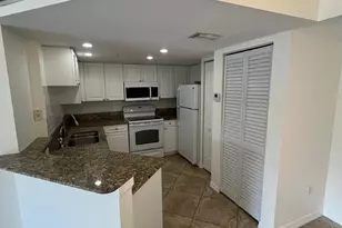 500 Crestwood Ct N, Royal Palm Beach, FL 33411 - Photo 4