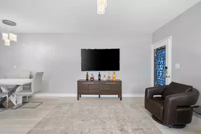 624 Orton Avenue #9, Fort Lauderdale, FL 33304 - Photo 6