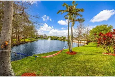 200 E Hemingway Circle, Margate, FL 33063 - Photo 26