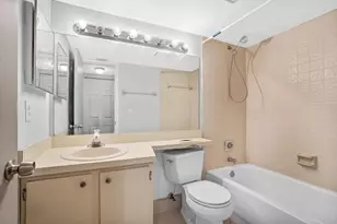 3047 Carambola Cir S, Coconut Creek, FL 33066 - Photo 26