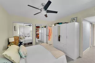 261 Wimbledon Lake Dr, Plantation, FL 33324 - Photo 14