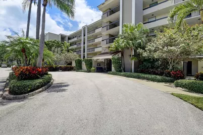 950 Lavers Circle #F307, Delray Beach, FL 33444 - Photo 2