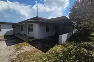 1111 N 21st St, Fort Pierce, FL 34950 - Photo 8