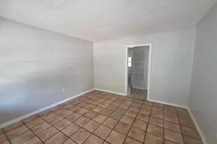 1111 N 21st St, Fort Pierce, FL 34950 - Photo 2