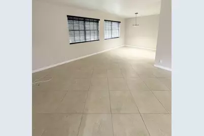 8886 SW 3rd Street #203, Pembroke Pines, FL 33025 - Photo 2