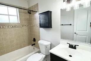 8886 SW 3rd St, Pembroke Pines, FL 33025 - Photo 8