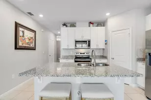 303 SE Halifax Ln, Stuart, FL 34994 - Photo 2