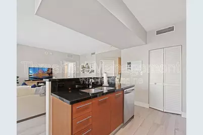 253 NE 2nd Street #2202, Miami, FL 33132 - Photo 4