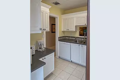 3505 NW 48th Avenue #403, Lauderdale Lakes, FL 33319 - Photo 6