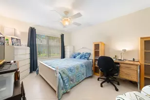 2370 Saratoga Bay Dr, West Palm Beach, FL 33409 - Photo 16