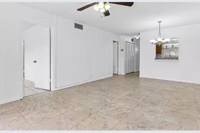9855 Sandalfoot Boulevard #305, Boca Raton, FL 33428 - Photo 6