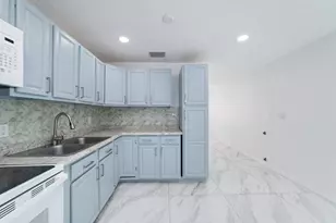 668 Snead Cir, West Palm Beach, FL 33413 - Photo 12