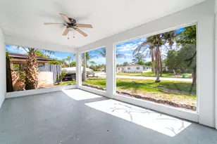 668 Snead Cir, West Palm Beach, FL 33413 - Photo 4