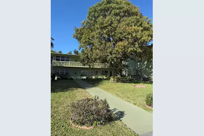 64 Norwich, West Palm Beach, FL 33417 - Photo 2