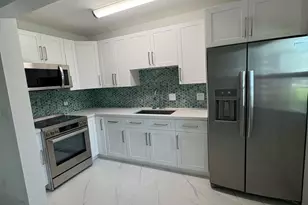5050 Bayview Dr, Fort Lauderdale, FL 33308 - Photo 4